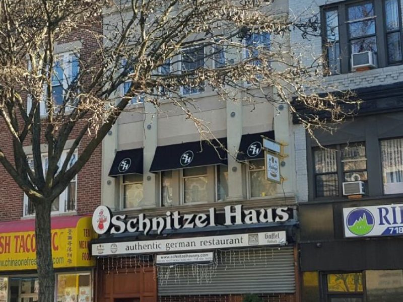 Three Unit Commercial Building