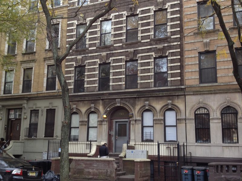 9,322 SF Fully Renovated Free-Market 8-Unit Building