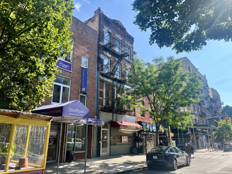 Vacant Mixed-Use Buildings in WILLIAMSBURG